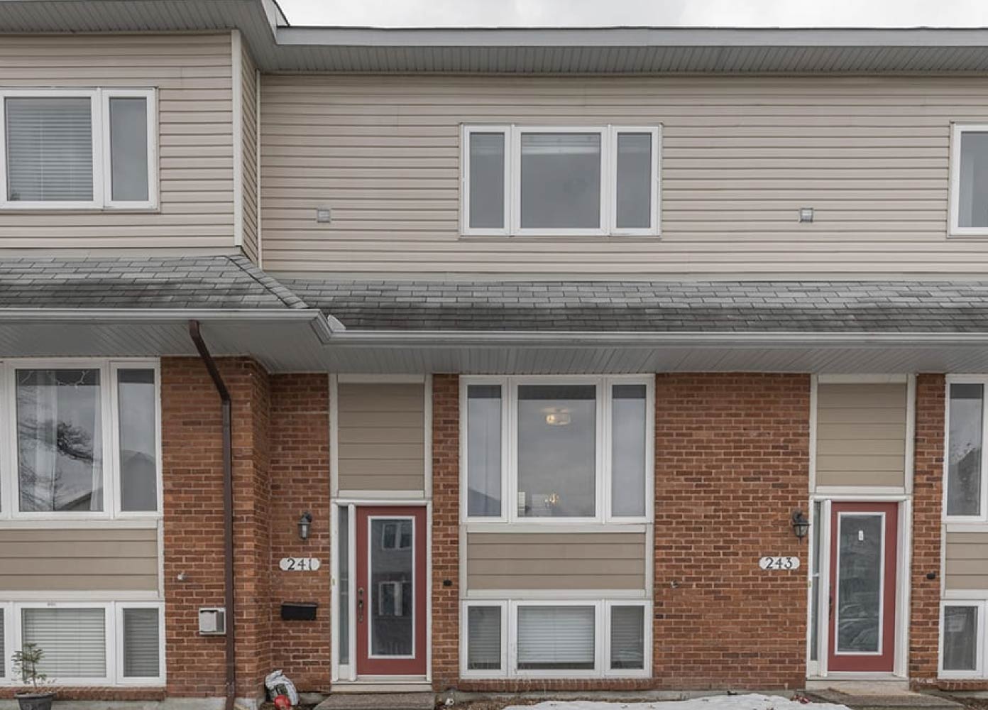 Bells Corners Christine Hauschild Team